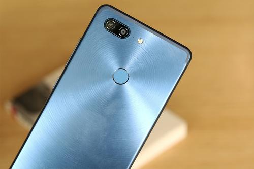 金立首款全面屏新机金立m7power亮相全场值得期待