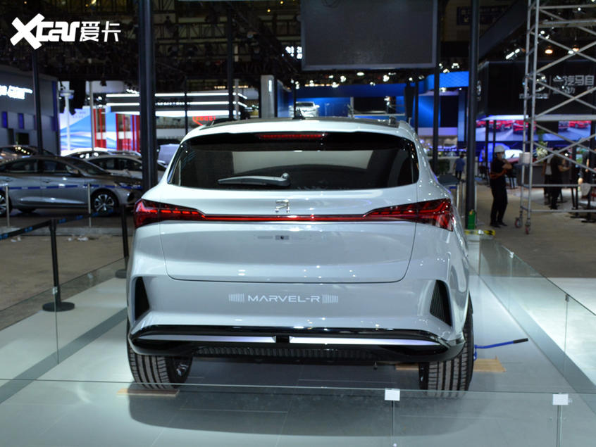 据官方消息,marvel-r的车身比例偏向于运动风格,marvel-r将会搭载上汽