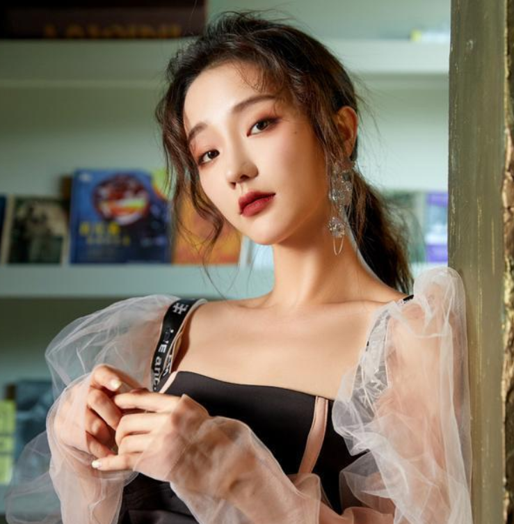 肖燕继《小娘惹》后又一新剧官宣,高颜值阵容,颜控粉的春天到了