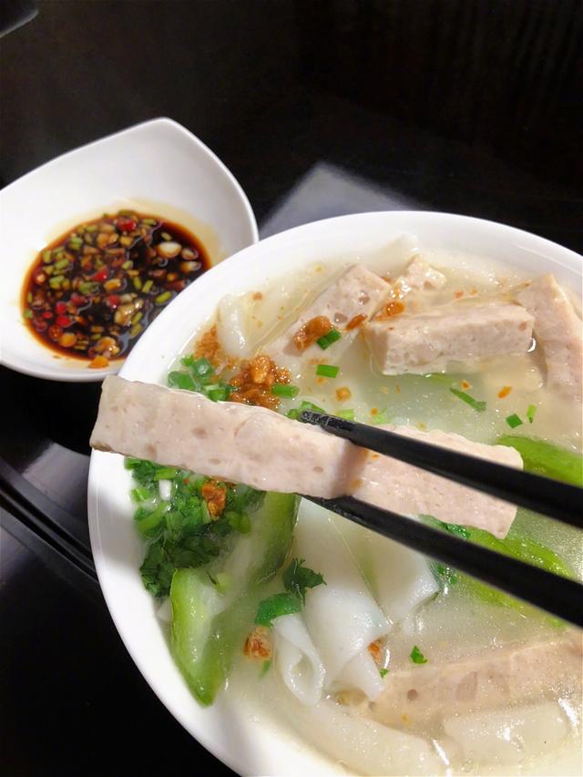 咸的果汁粿汁是广东潮汕一种大众传统民间小食