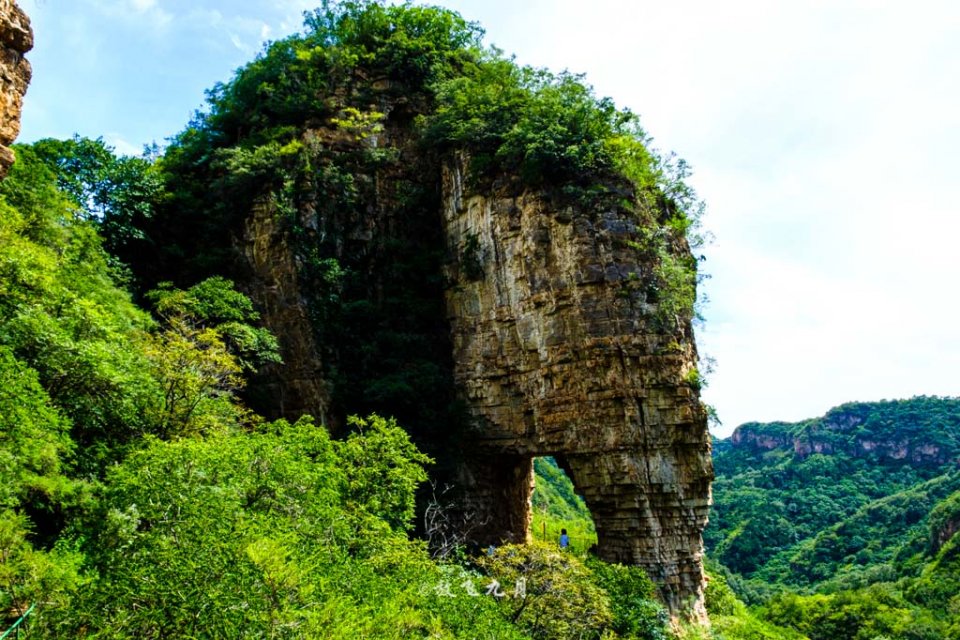 北京有座山像大象,比桂林的象鼻山還大,樹蔭茂密山風清涼