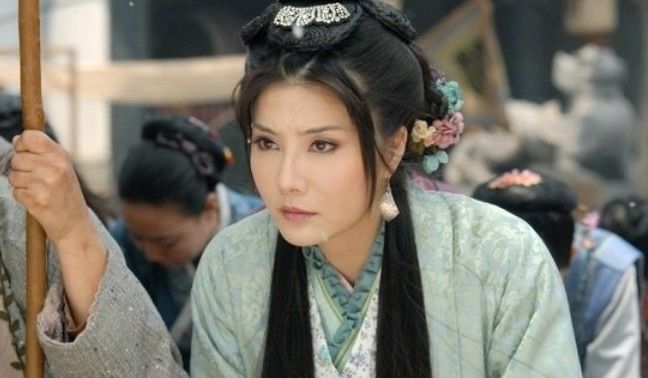"她"是功夫女神,后因拍戏瘫痪,如今51岁身材堪比小姑娘!