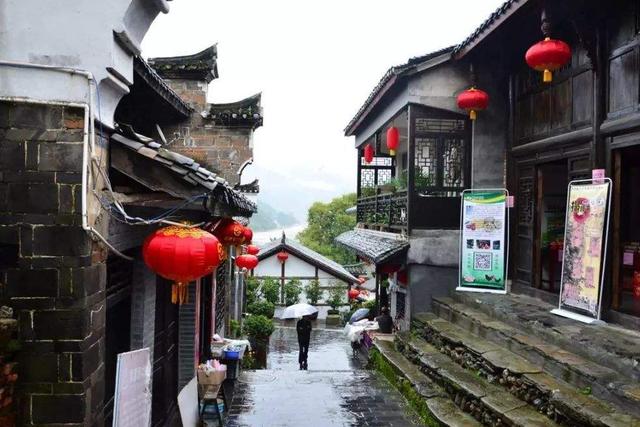 陕西一古镇,人称安康"小江南",却以"香柏岩"媲美华山