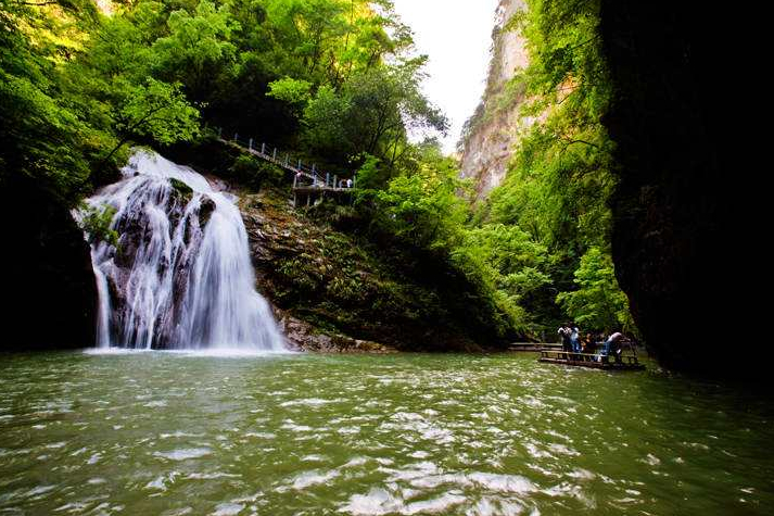 陕西又一景点走红商洛境内的生态王国山水景色不输九寨沟