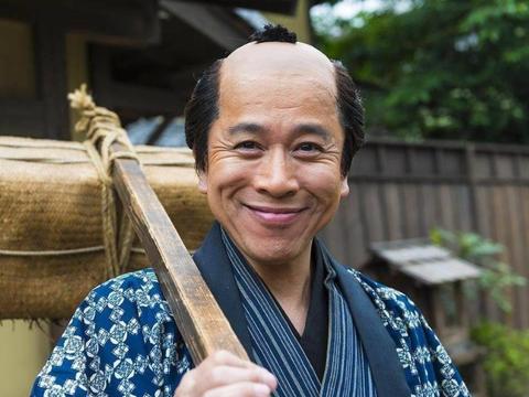 将中间的头发剃掉宛如地中海古代日本男子为何流行这样的发型