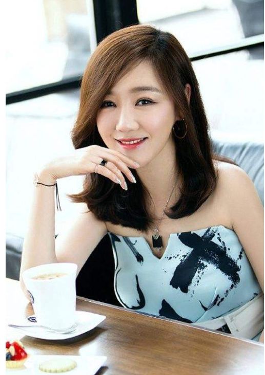 仍然是一个人单身,虽然说工作的行程不多,和张译,黄志忠,潘之琳演出的