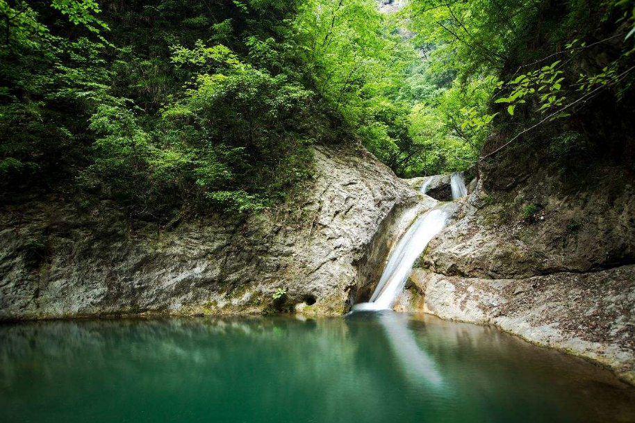 陕西又一景点走红商洛境内的生态王国山水景色不输九寨沟