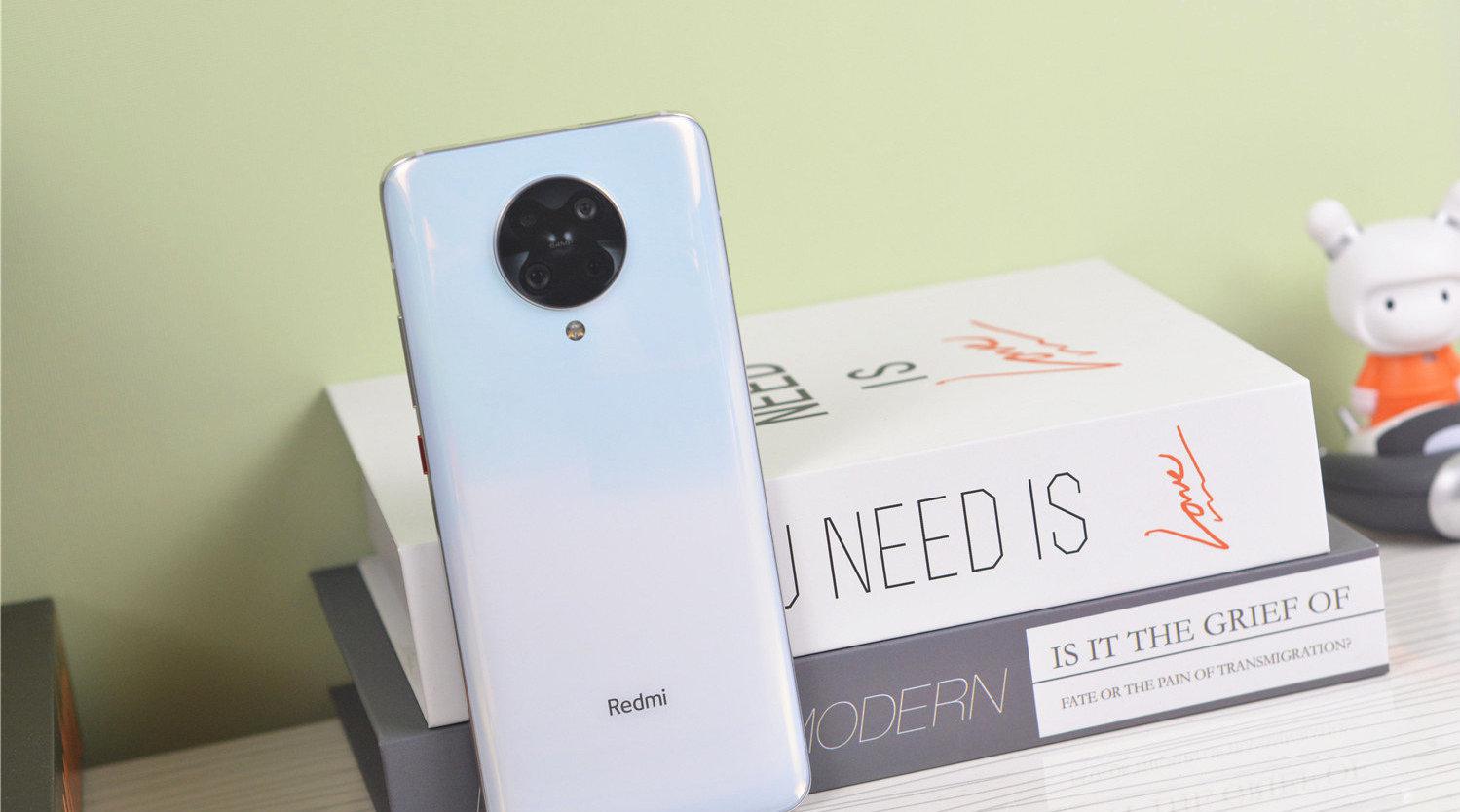 上午redmi官方宣布稍早前发布的redmik30至尊纪念版