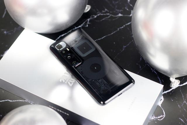 与华为p40pro硬碰硬小米10至尊纪念版正式开售