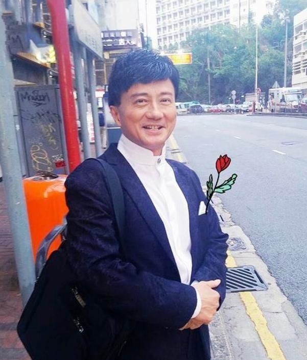 小时候,吴刚师傅就跟着父母,来到了香港生活.