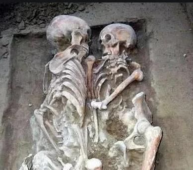 这座明朝合葬墓埋的不是夫妻而是3个女人专家见了后背发凉