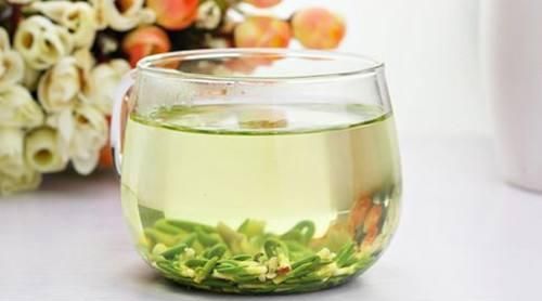 莲子心泡水喝的正确方法,有什么功效与作用及禁忌呢