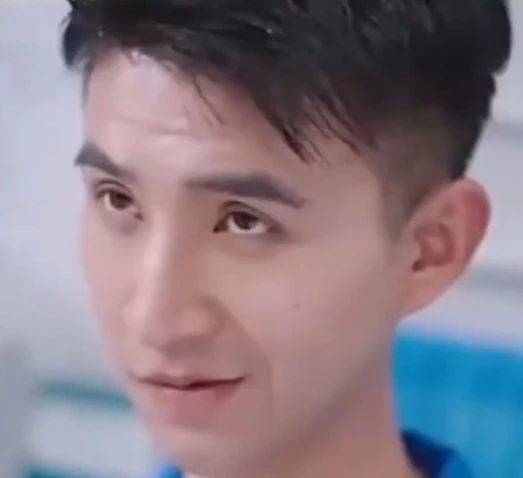 歪嘴上门女婿视频爆红屌丝逆袭怒扇丈母娘耳光网友看完都喊爽