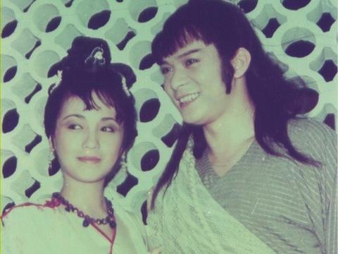 文艺精品与快餐文化的本质差异,深度解析两者的创作逻辑与价值维度