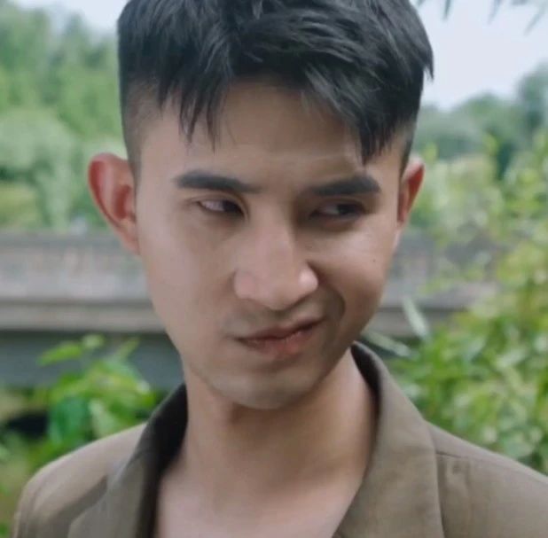 歪嘴上门女婿视频爆红屌丝逆袭怒扇丈母娘耳光网友看完都喊爽