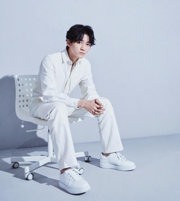 王俊凯为拍戏暴瘦二十斤举起110斤哑铃一刻粉丝都傻眼了