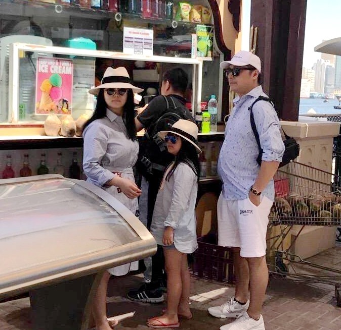 李湘|王岳伦就与女子举止亲密道歉 希望得到家人原谅表示自己会戒酒