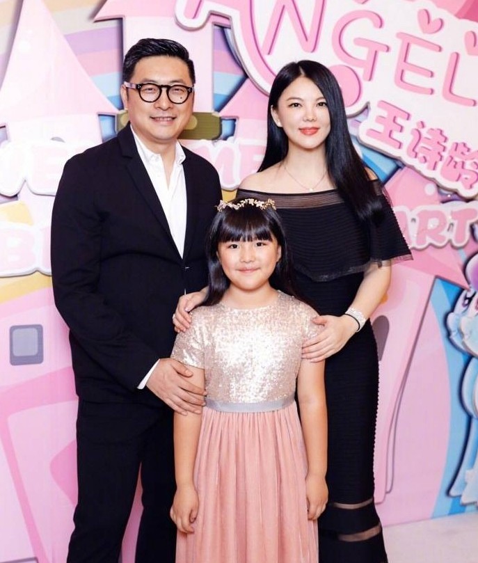 李湘|王岳伦就与女子举止亲密道歉 希望得到家人原谅表示自己会戒酒