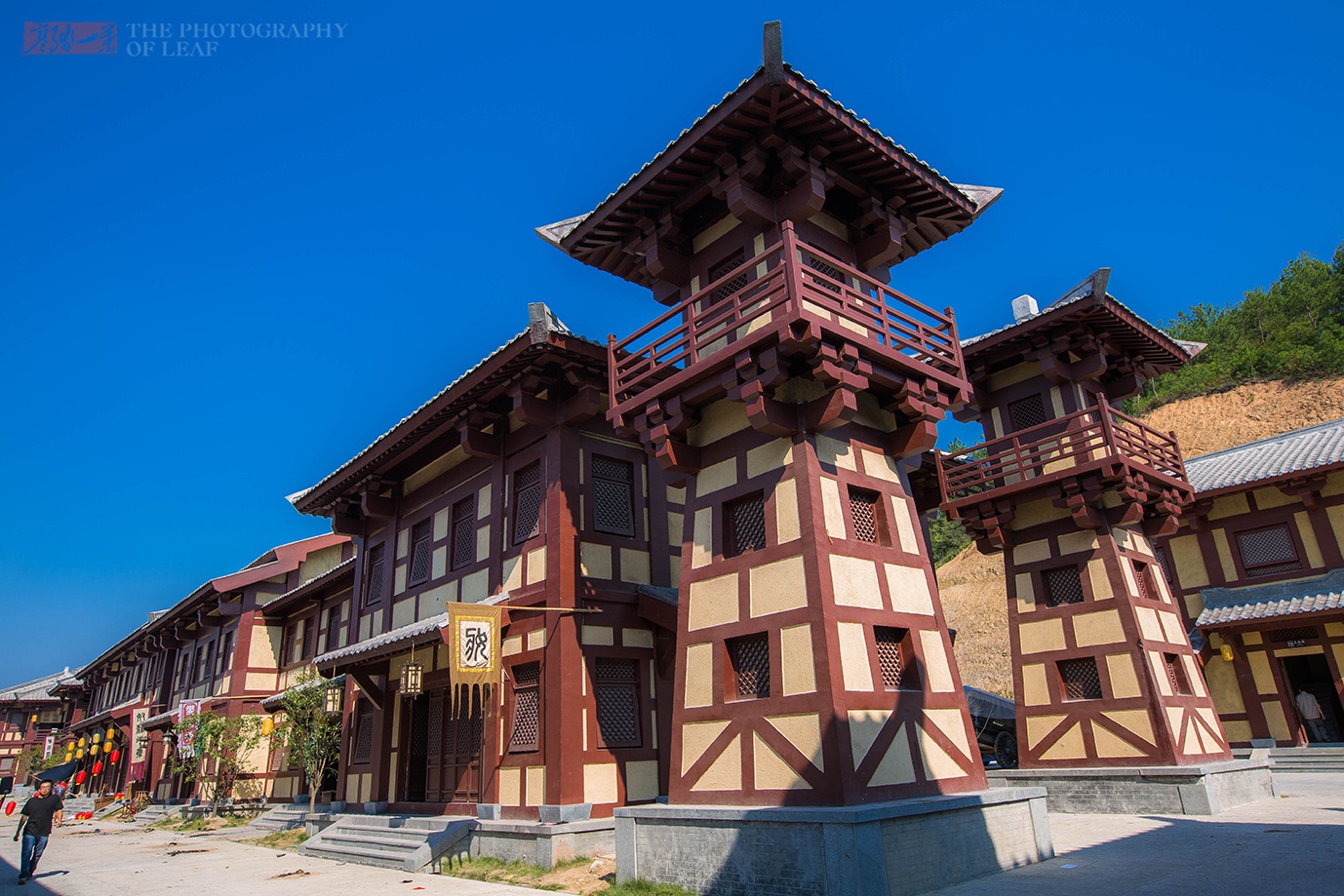 浙江一巨额投资的景区不接待游客却非常热闹看看它靠什么生存