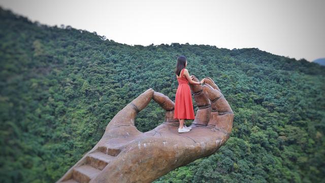 刷爆全网的"通天神掌",如今成为网红景点|神掌|景点|通天_新浪新闻