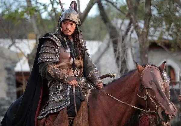 明朝的盔甲号称天下第一,这细节不能忽略|盔甲|甲片|皮甲_新浪新闻