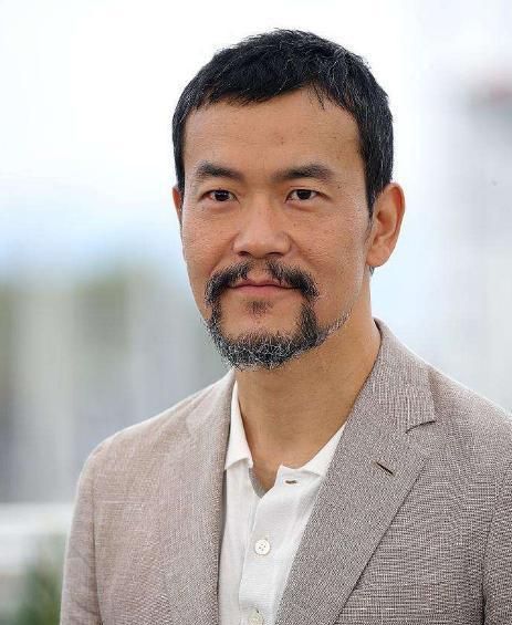 其实除了陈飞宇娱乐圈还有不少艺人都是星二代,不过有那么一个演员