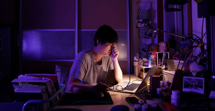 预计2021年我国独居成年人将接近1亿年轻人进入独居时代