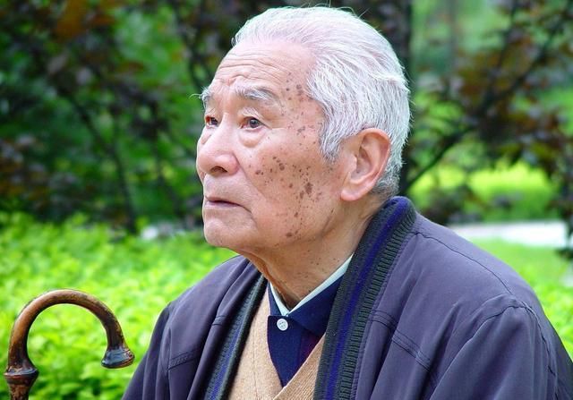 73岁老人去世一周后儿女才知道消息养这样的孩子到底图什么