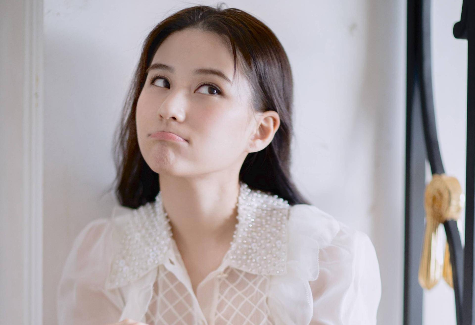 何超莲为邓紫棋庆生称守丧期不能大肆庆祝被猜测婚事也将搁置