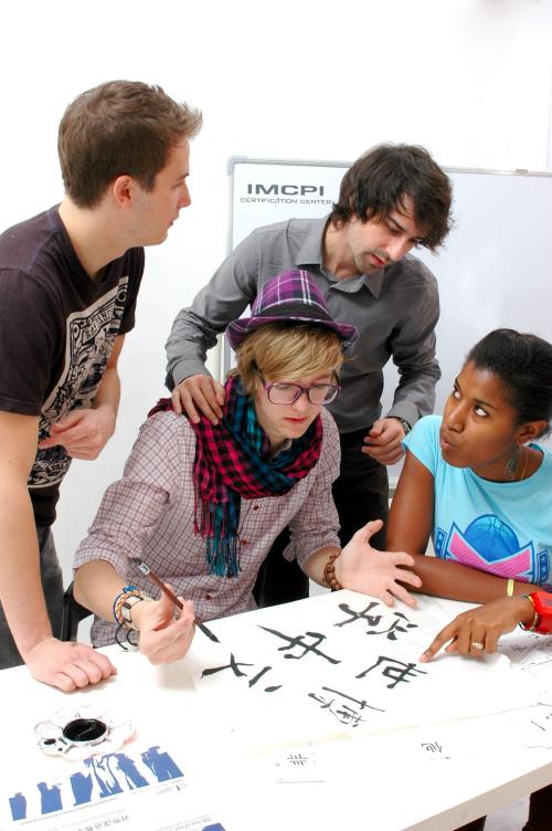 现存历史最悠久的语言,如今全球都在学|历史|人类|外国人_新浪新闻