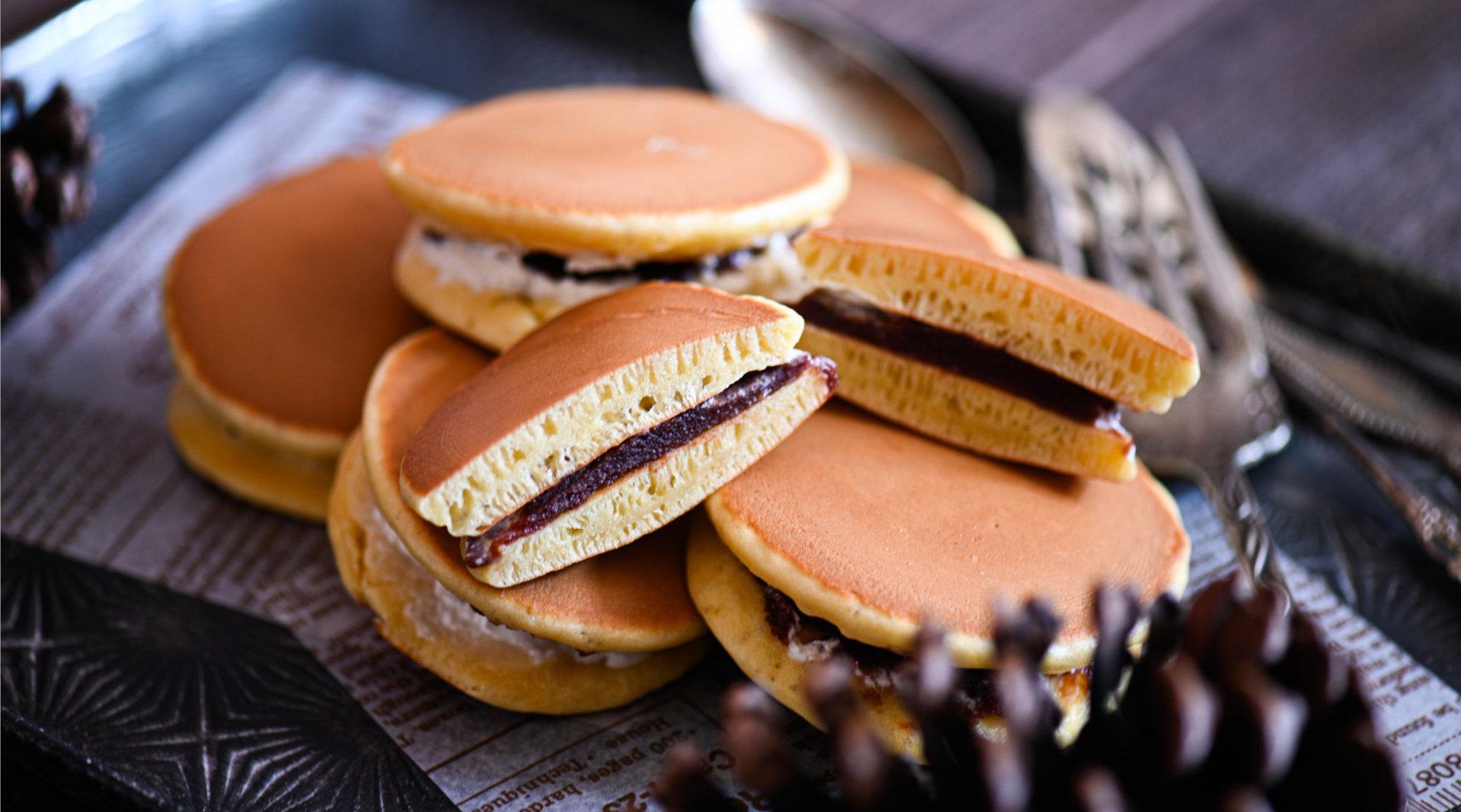 3分钟教你制作适合秋季的暖心甜蜜日式点心-鲜奶油红豆铜锣烧