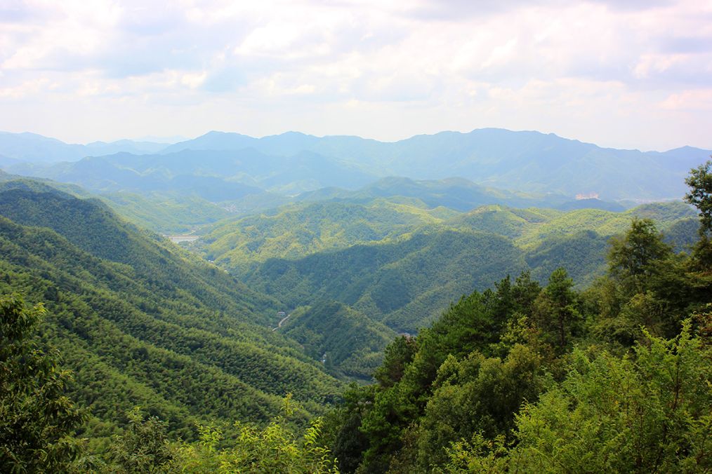 四明山巅宁波天路大岚风情