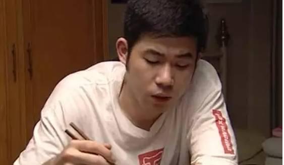 王子文带儿子现身和神秘男孩太亲昵传隐婚多年老公疑是富二代