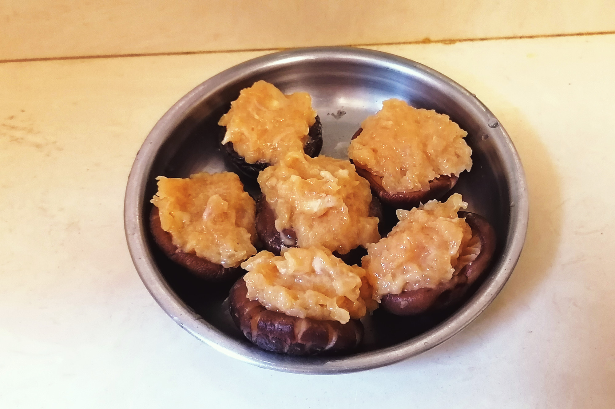 蒸鸡胸肉丸子鲜香可口很简单的一道菜