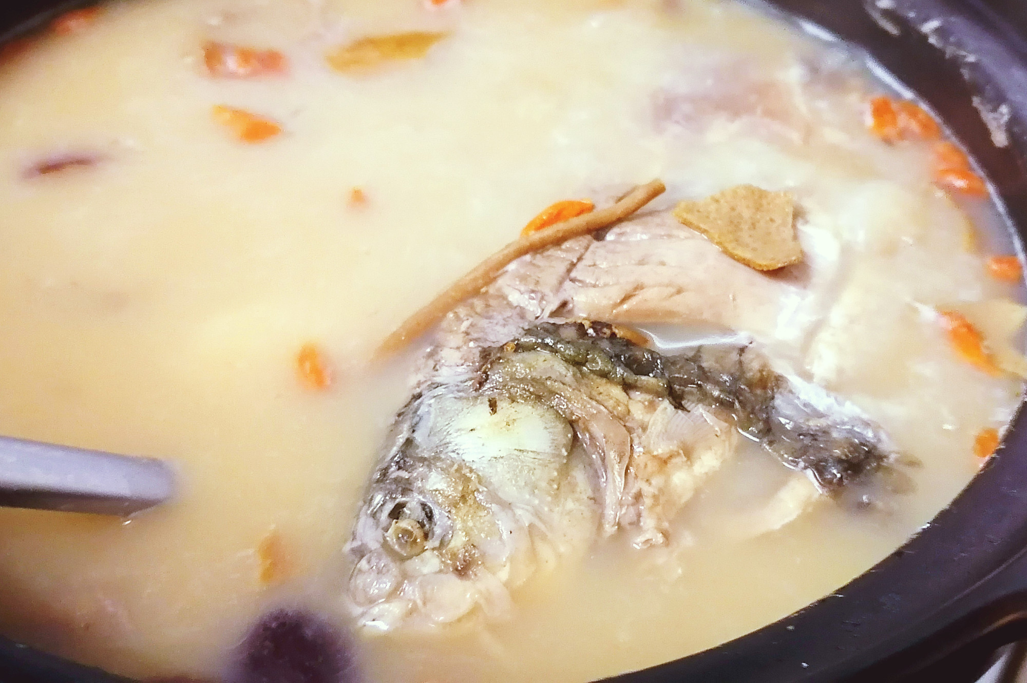 在家也可以煲老火山药鲫鱼汤,鲜美营养|鲫鱼汤|山药|鲫鱼_新浪新闻