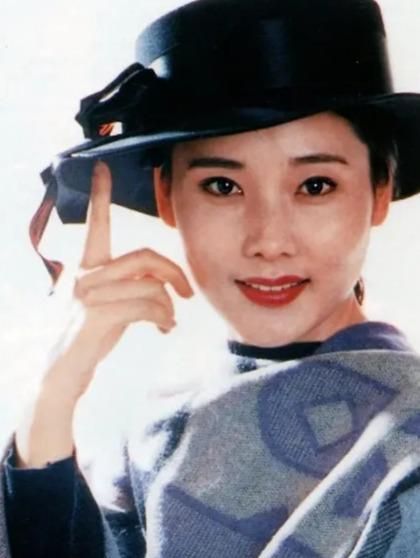 何赛飞:娱乐圈最专情的女人,最大的收获是嫁了一个老公|何赛飞|夏赛丽