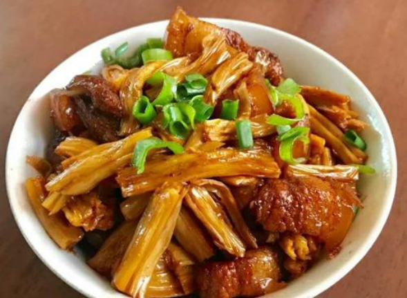 优选食谱:红油百叶,果汁里脊,家常炒素,五花肉焖腐竹的做法