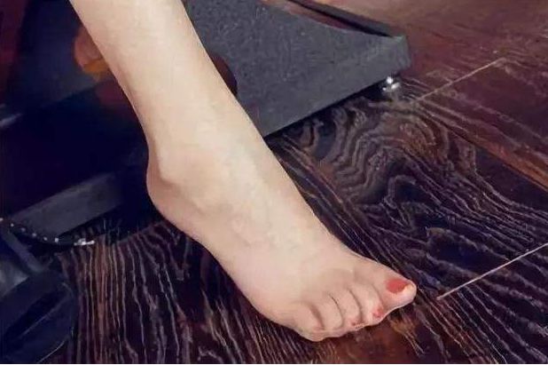 女人的脚型看一生命运你是富贵之命还是劳碌之命