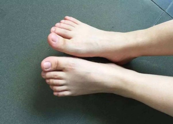 女人的脚型看一生命运你是富贵之命还是劳碌之命