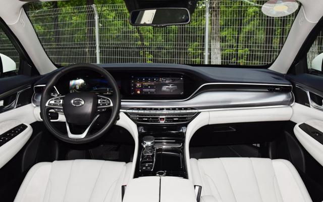 20万内就入手的国产中大型轿车，气场不输奔驰E级，还买合资？