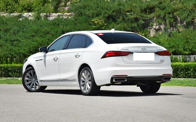 20万内就入手的国产中大型轿车，气场不输奔驰E级，还买合资？