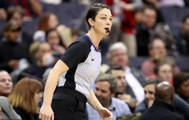 钱少事多差距大,球迷:一辈子追不上nba|cba|裁判|球迷_新浪新闻
