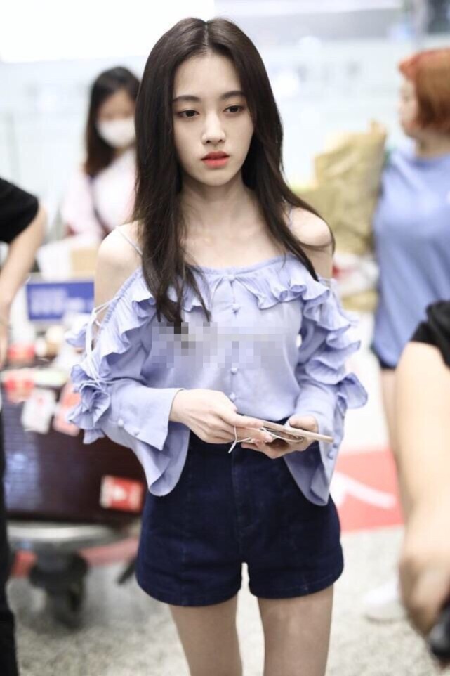 鞠婧祎透露自己真实体重感觉小学生都比她重私下瘦到脱相啊