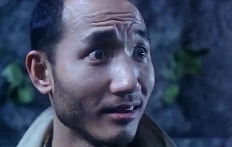 卢冠廷在香港的家屋顶有自制发电装置