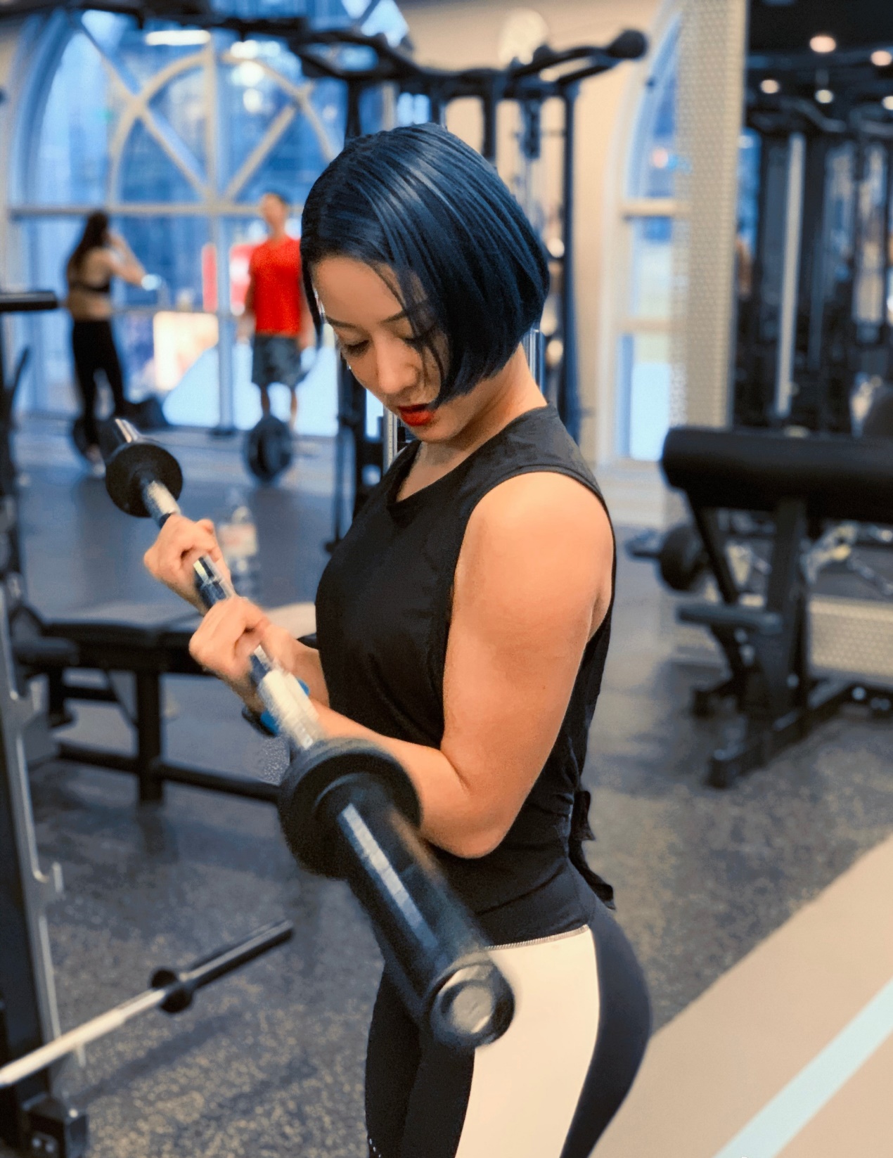 90后健身达人诺佳低调不张扬的健身女王气质和身材都不一般