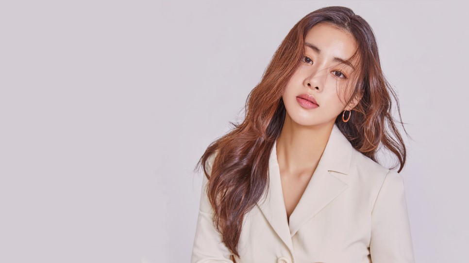 韩国女演员姜素拉与圈外男友结婚曾与玄彬交往