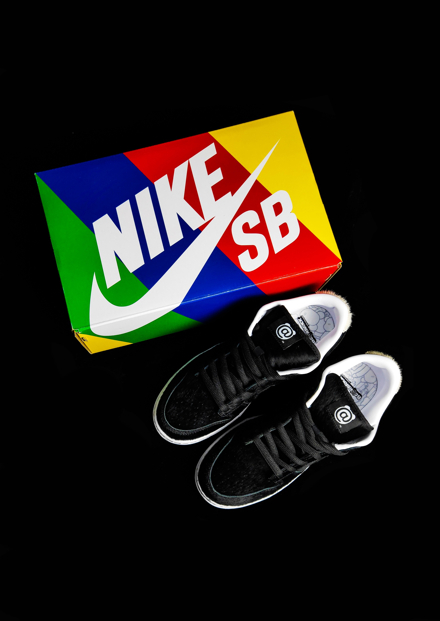 medicom toy x nike sb dunk low "be@rbrick"货号:cz5127-001发售