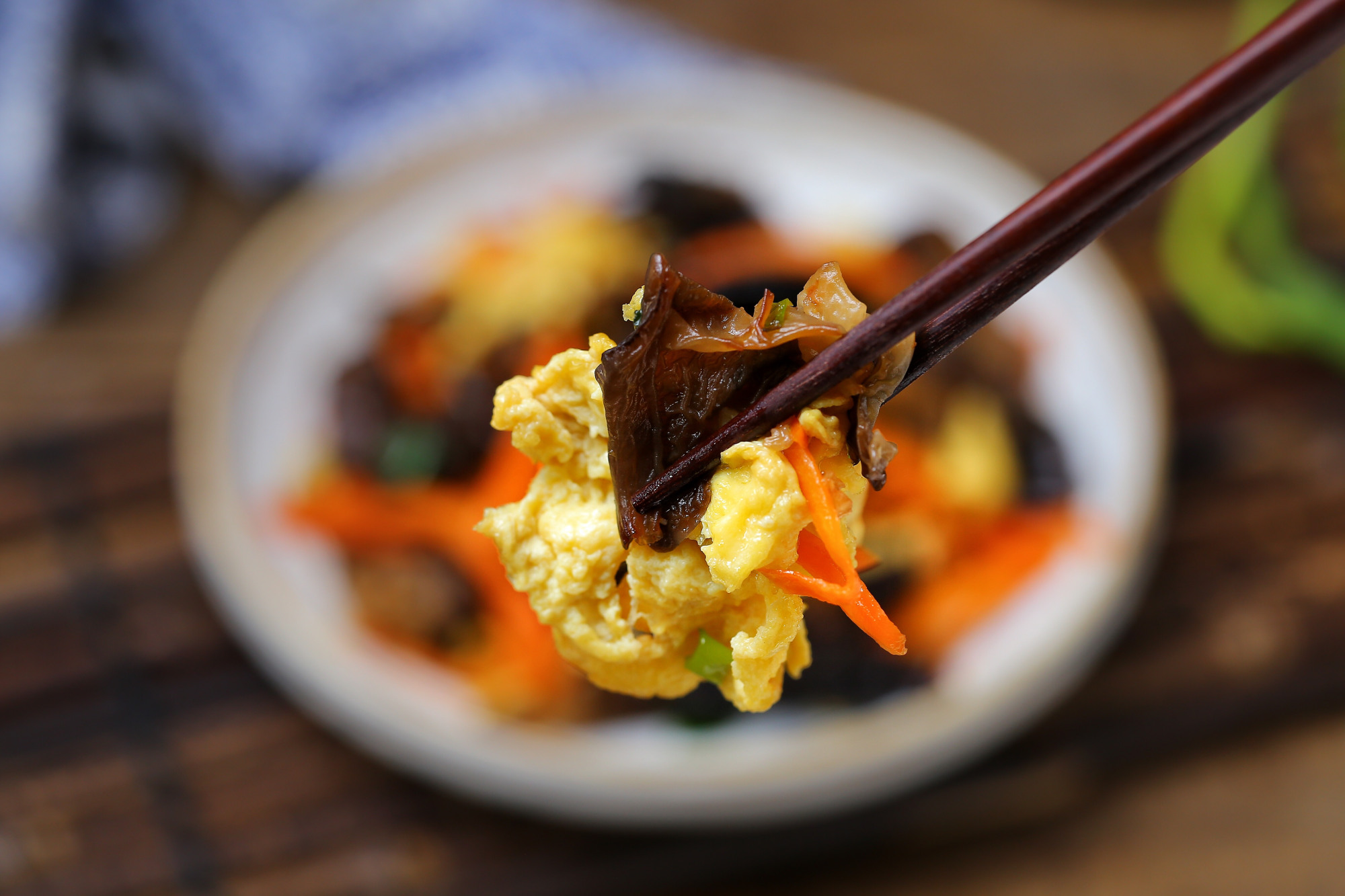 初一刚过家人都抱怨太油腻,随手做个素菜小炒,清爽开胃有益肠道