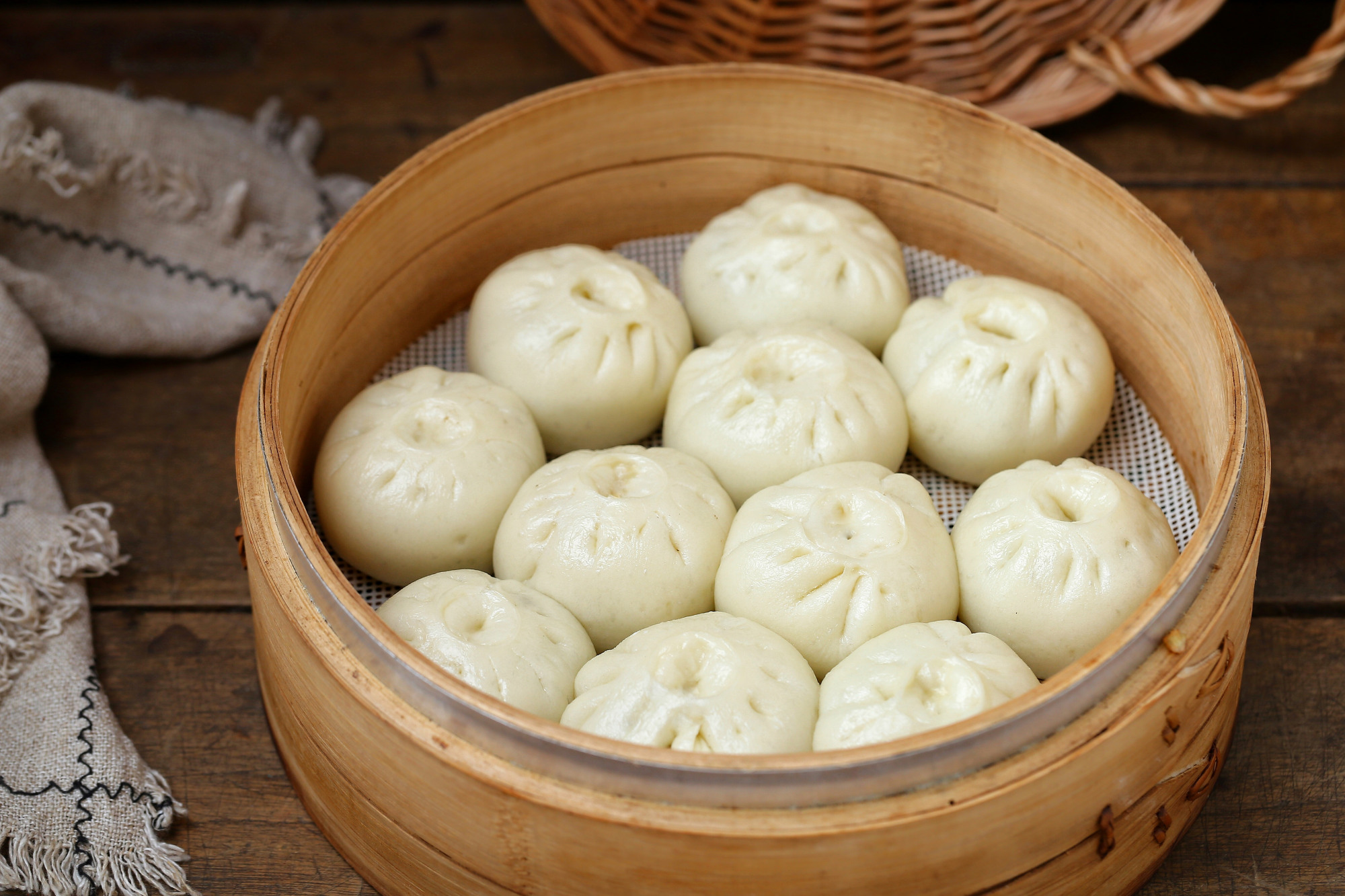 二十八把面发用这馅蒸包子暄软透白香喷喷出锅孩子就吃仨