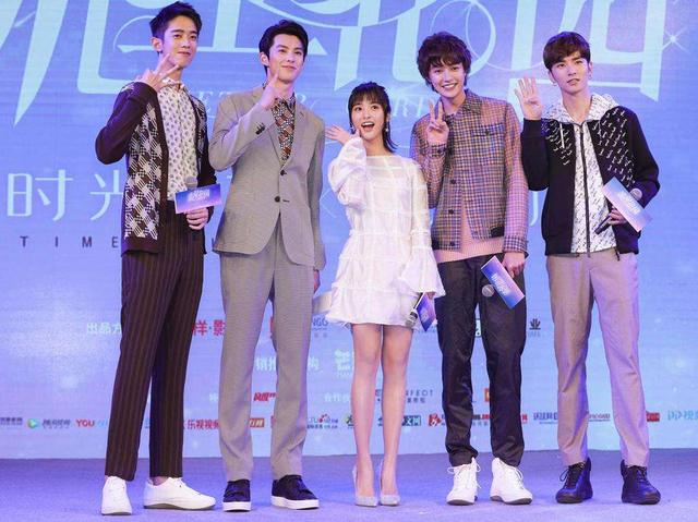 网曝王鹤棣女友正面照,两人疑似是大学同学,曾有多张亲密合照休闲区蓝鸢梦想 - Www.slyday.coM 网曝王鹤棣女友正面照,两人疑似是大学同学,曾有多张亲密合照休闲区蓝鸢梦想 - Www.slyday.coM